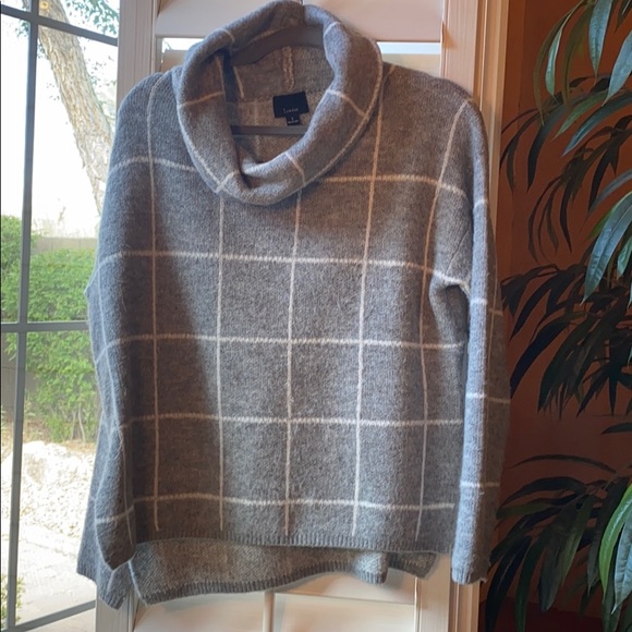 Lumiere Sweaters - Beautiful Heather Gray Windowpane Sweater